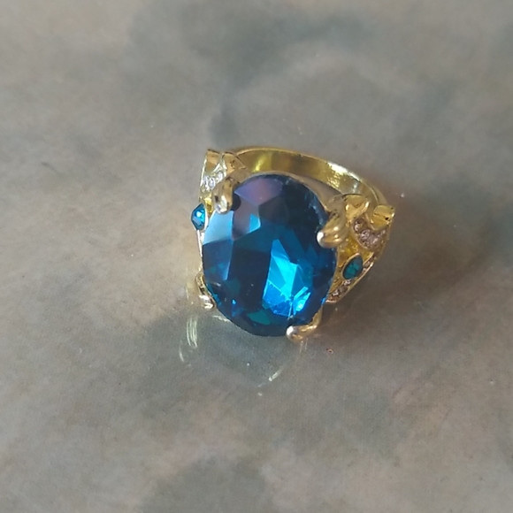 Turquoise Topaz Gold Tone Costume Cocktail Statement Ring SZ 6 - Picture 7 of 7